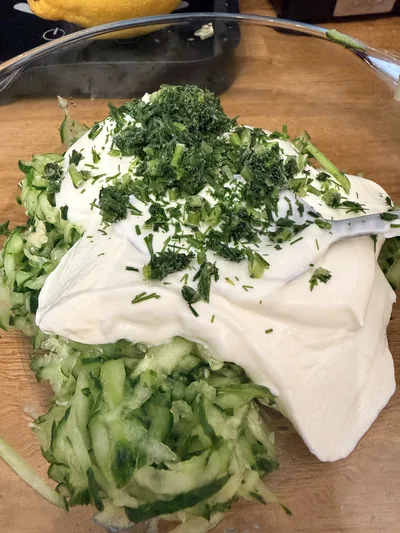 Tzatziki – autentyczny grecki dip